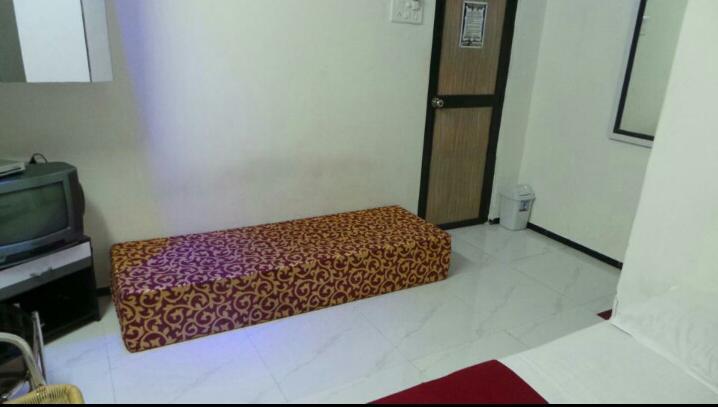 New Metro Guest House Mumbai Bagian luar foto