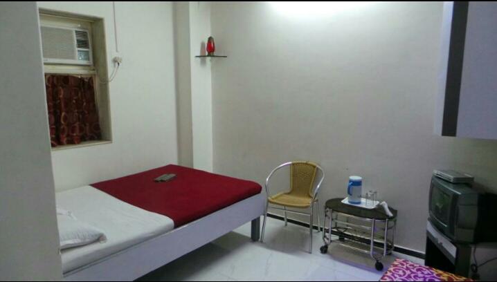 New Metro Guest House Mumbai Bagian luar foto