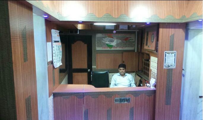 New Metro Guest House Mumbai Bagian luar foto