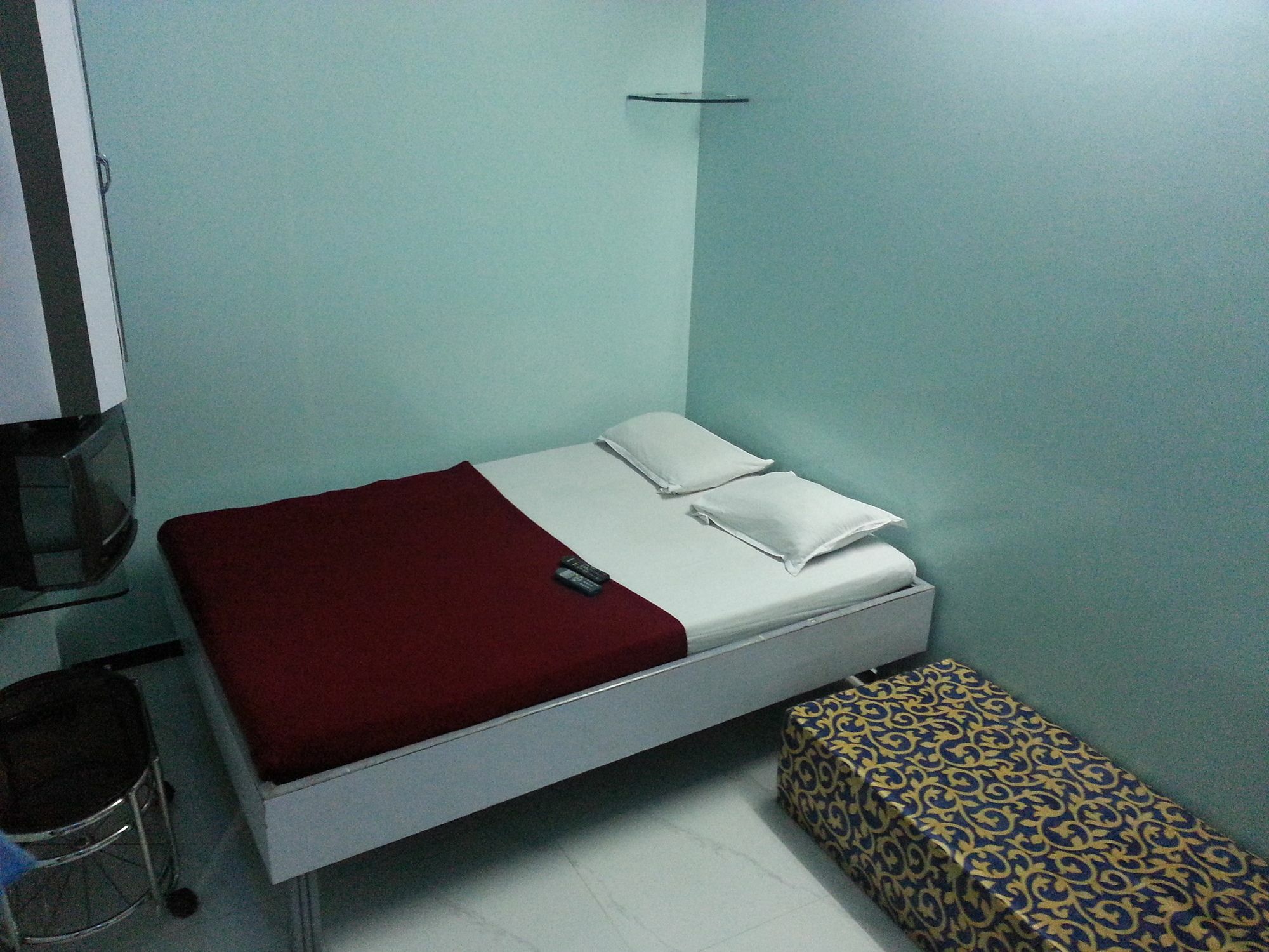 New Metro Guest House Mumbai Bagian luar foto